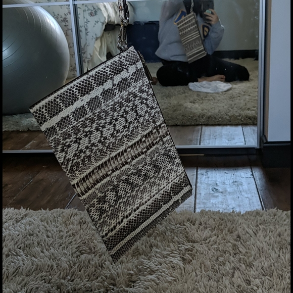 Michael Kors Clutch - Picture 2 of 10